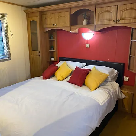 Cosy Caravan Near The Beach Walton-on-the-Naze Exterior foto
