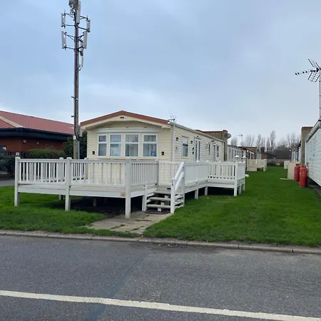 Cosy Caravan Near The Beach Walton-on-the-Naze Exterior foto